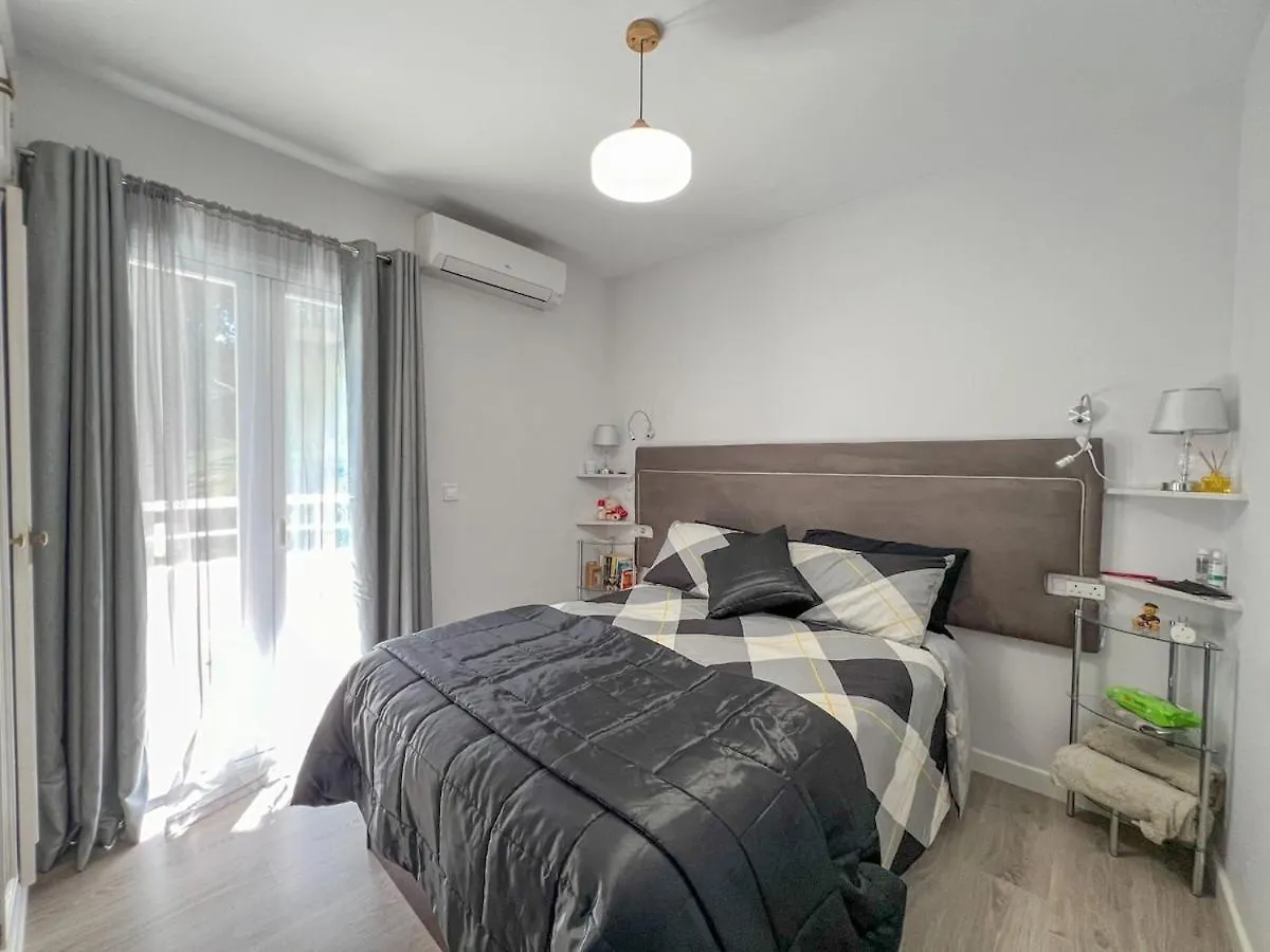Relaxing Family Retreat With Stunning Golf Views Villa Benalmádena