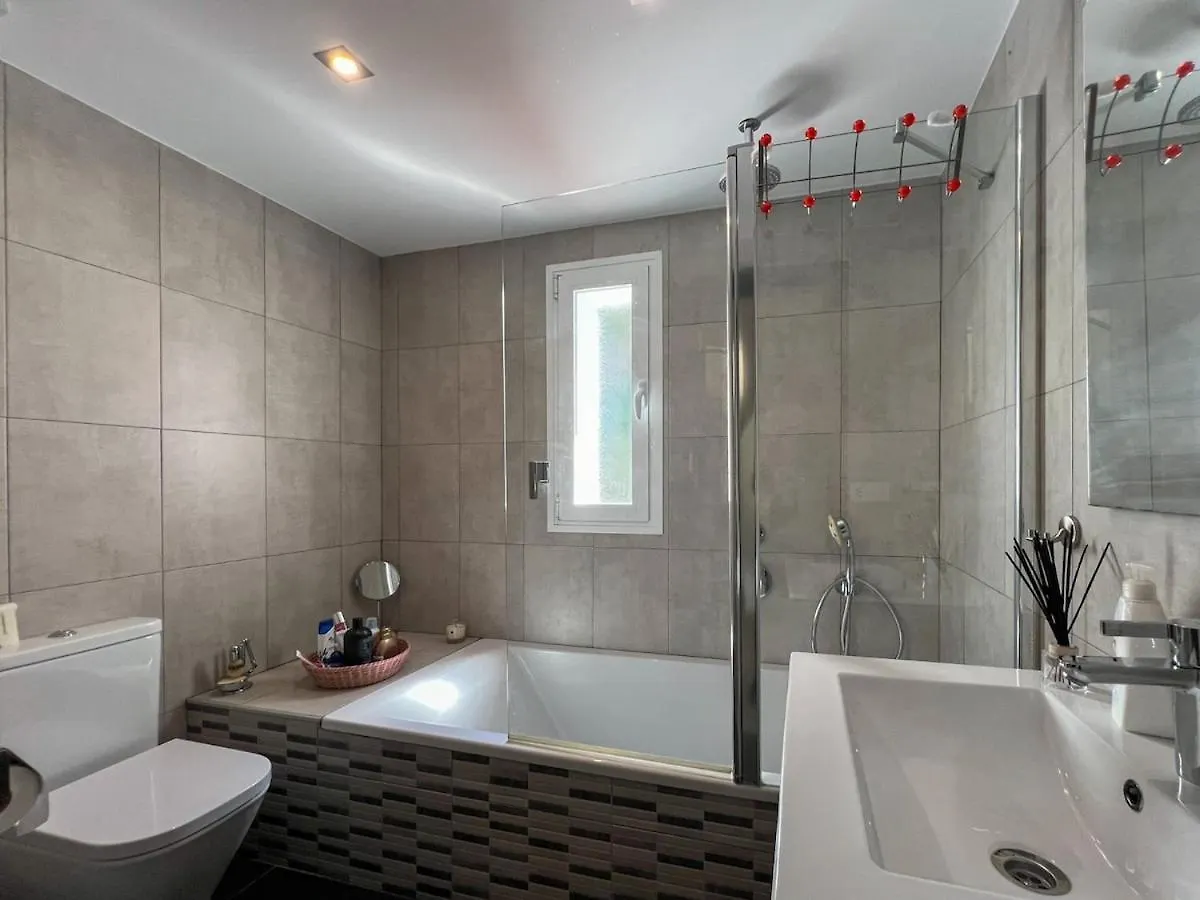 Relaxing Family Retreat With Stunning Golf Views Villa Benalmádena