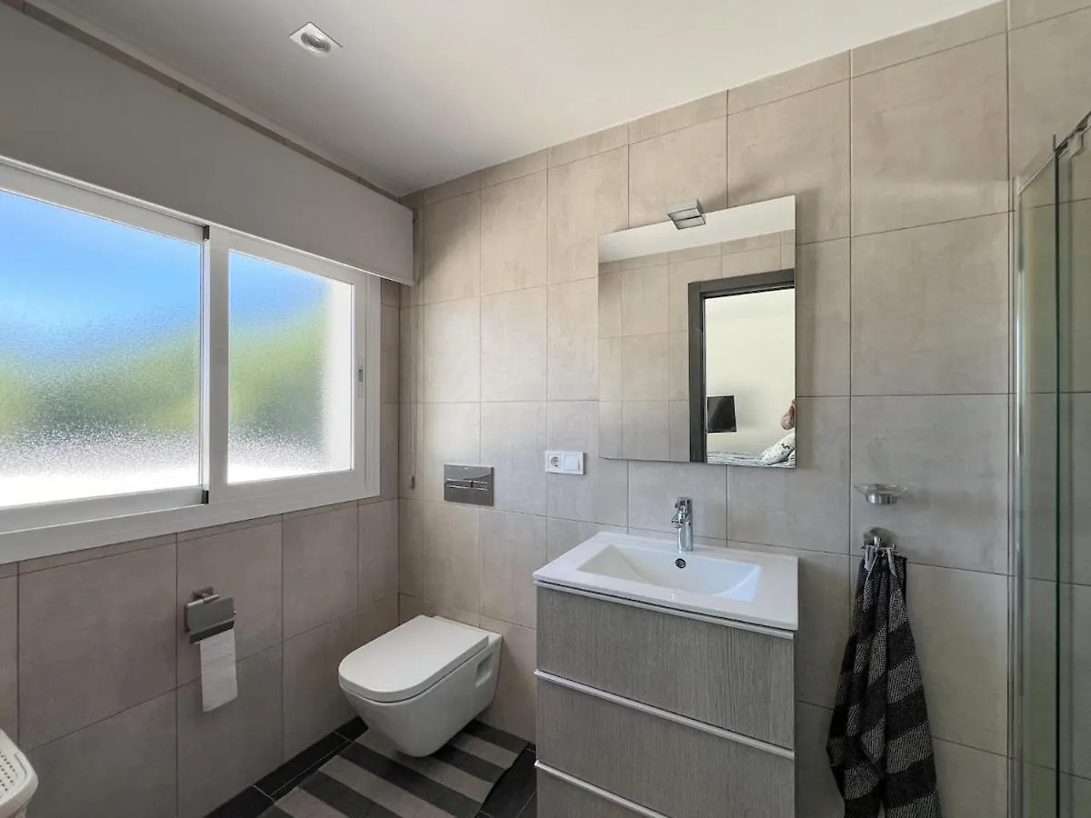 Relaxing Family Retreat With Stunning Golf Views Villa Benalmádena